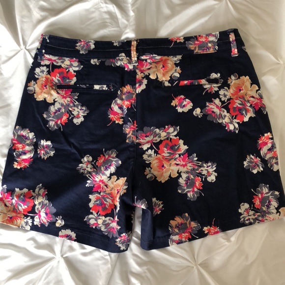 Lee Women’s Shorts - Picture 4 of 7